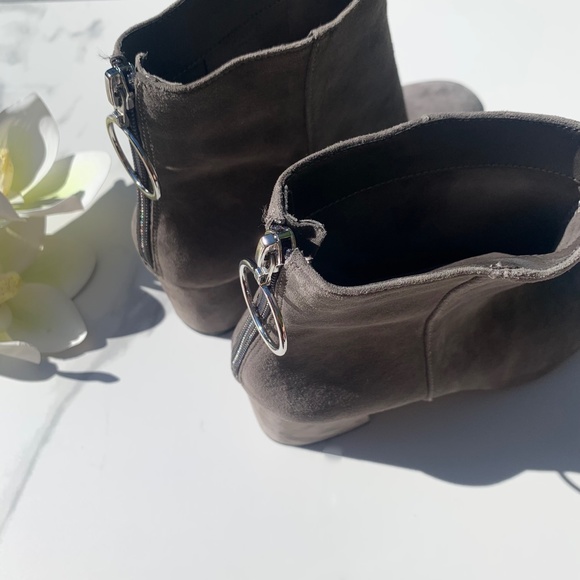 Vince Camuto | Kalanya Booties - Picture 7 of 8